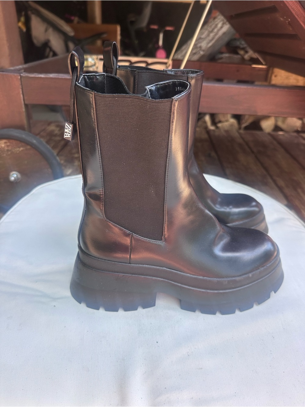 Zara NWT Size 37  Black Leather Platform Chelsea Boots - Women